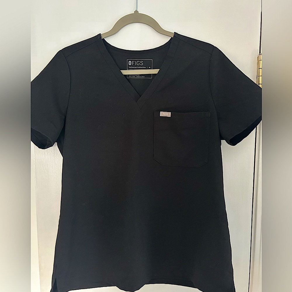 FIGS Catarina One Pocket Scrub Top